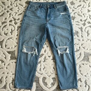 American Eagle Mom Jean 12 short